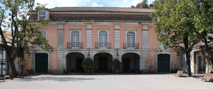 Logótipo Museu Nacional do Traje